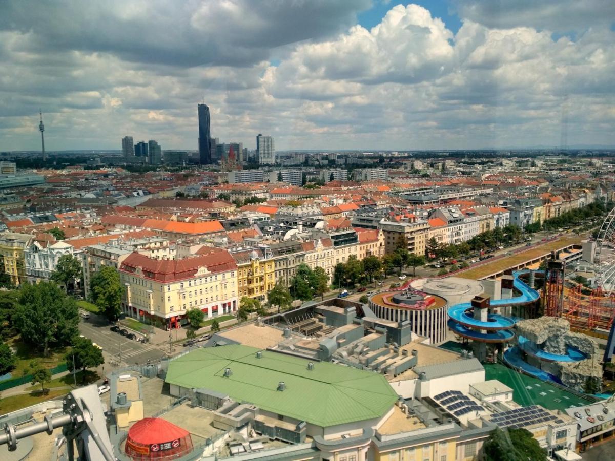 Center ! 3 Stops Away From The Center Of Vienna! Exterior foto